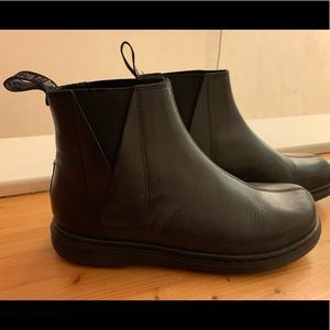 Dr Martens Noelle Boots